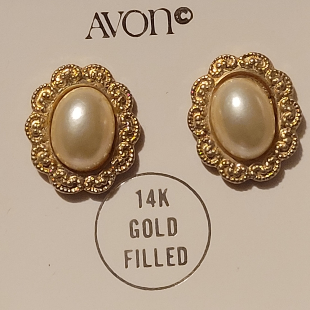 Vintage AVON 14K Gold Filled Pearl Earrings